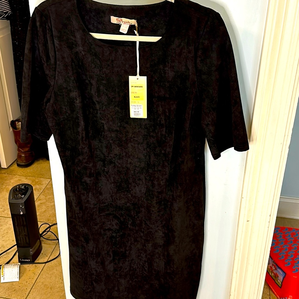 Black three-quarter sleeve dress